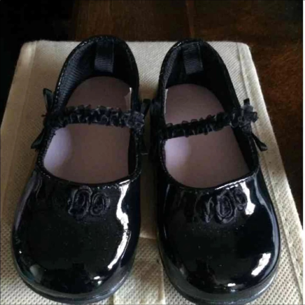 NWOT black patent leather shoes